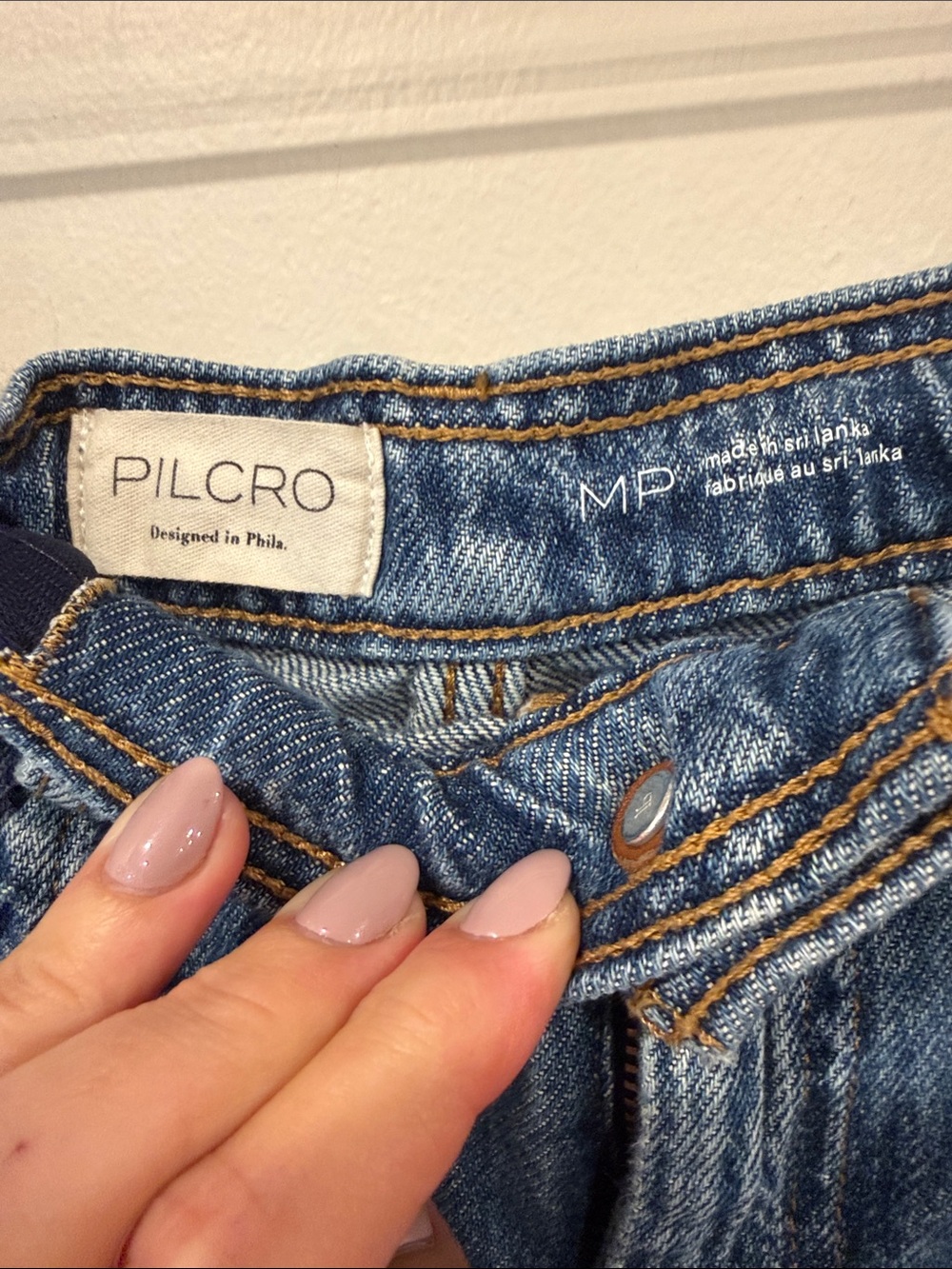 Pilcro Jenna Mid-Rise Relaxed Jeans Medium Petite - Picture 5 of 10
